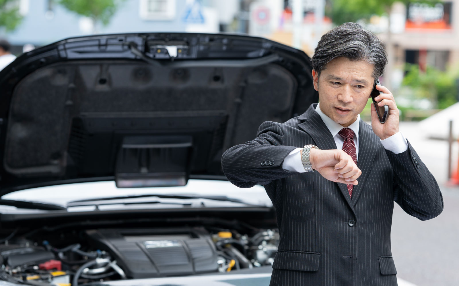 夜間・休日も24時間365日受付可能。緊急時も確実に対応。